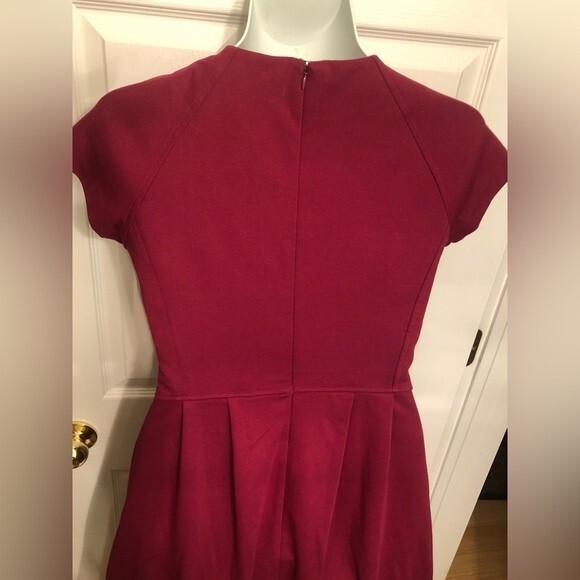 Joe Fresh Sz 8 Burgundy Knit Dress - Picture 2 of 7
